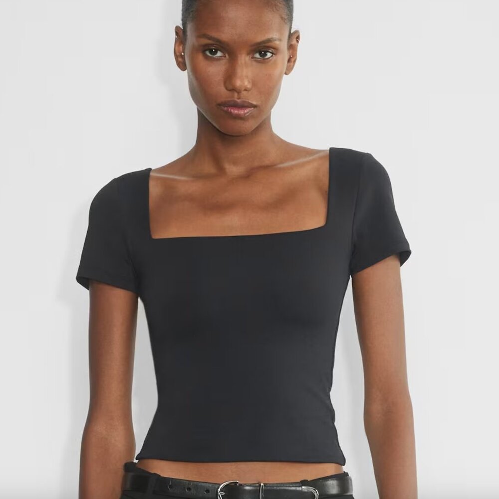 Aritzia contour new squareneck shortsleeve t-shirt